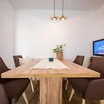 2 Bathrooms, Free Parking Spot, Prt Sea View