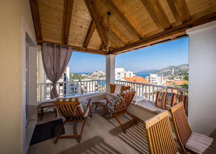 2 Bathrooms, Free Parking Spot, Prt Sea View
